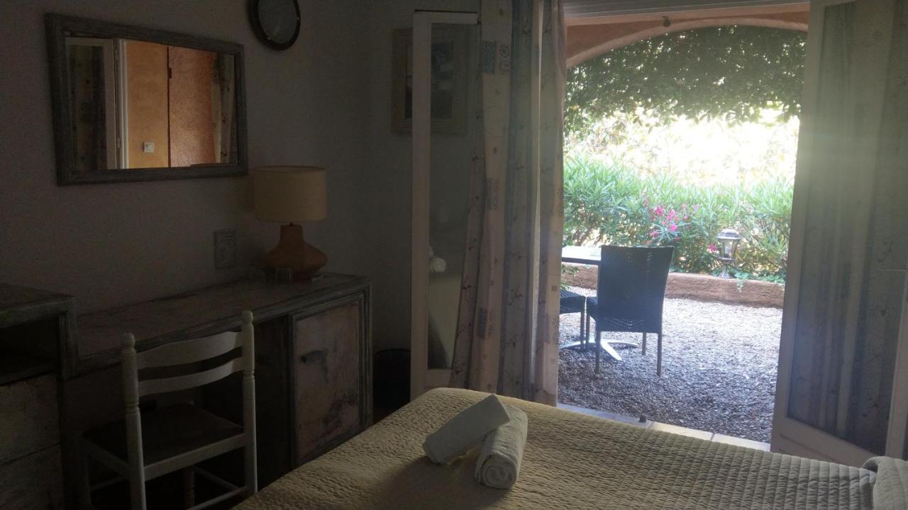 Hotel Athenopolis 3*