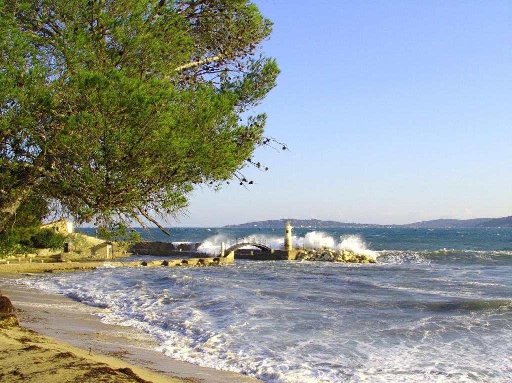 Athénopolis Hotel Grimaud