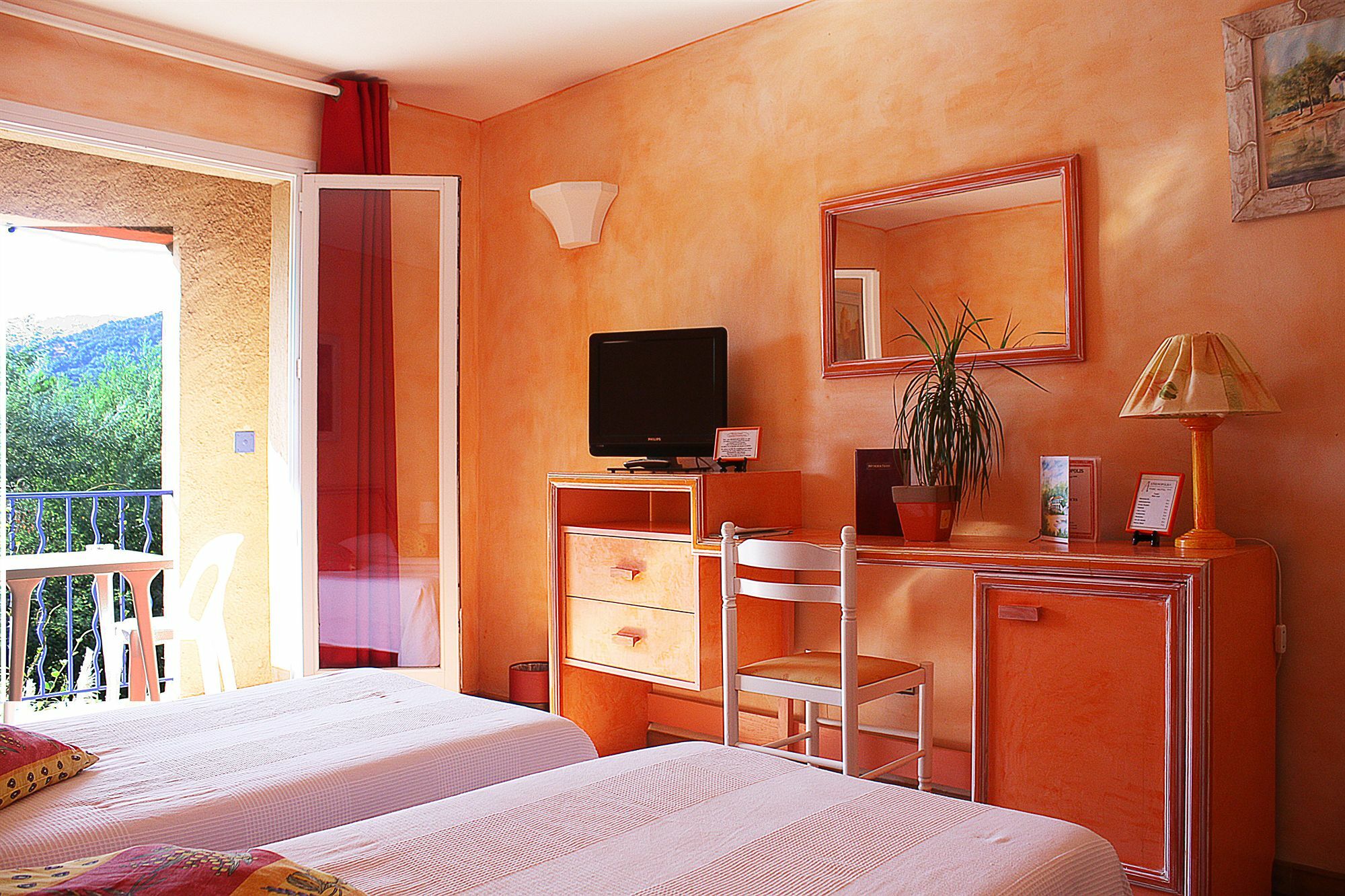 Athénopolis Hotel Grimaud