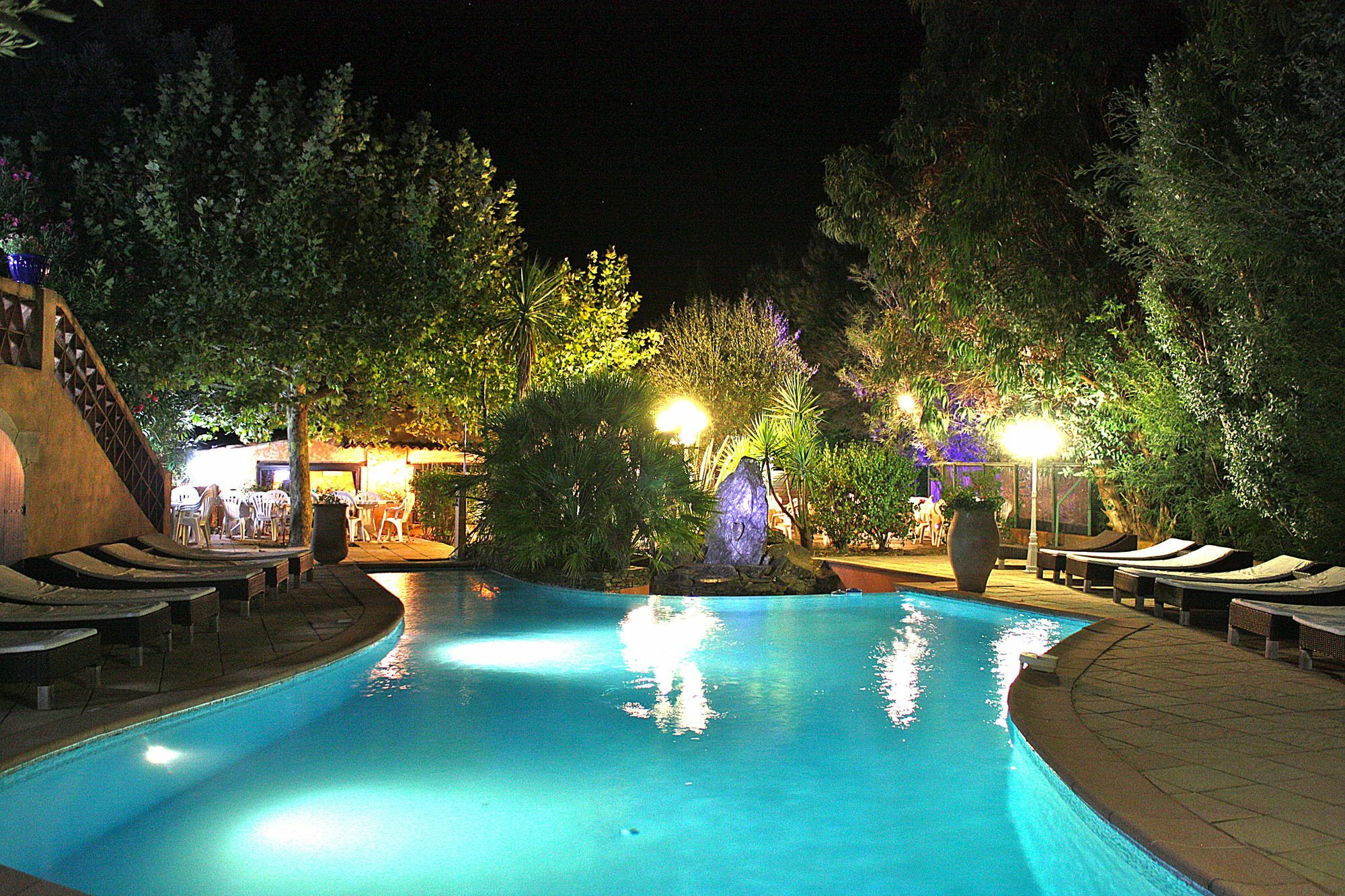 Hotel Athénopolis Grimaud