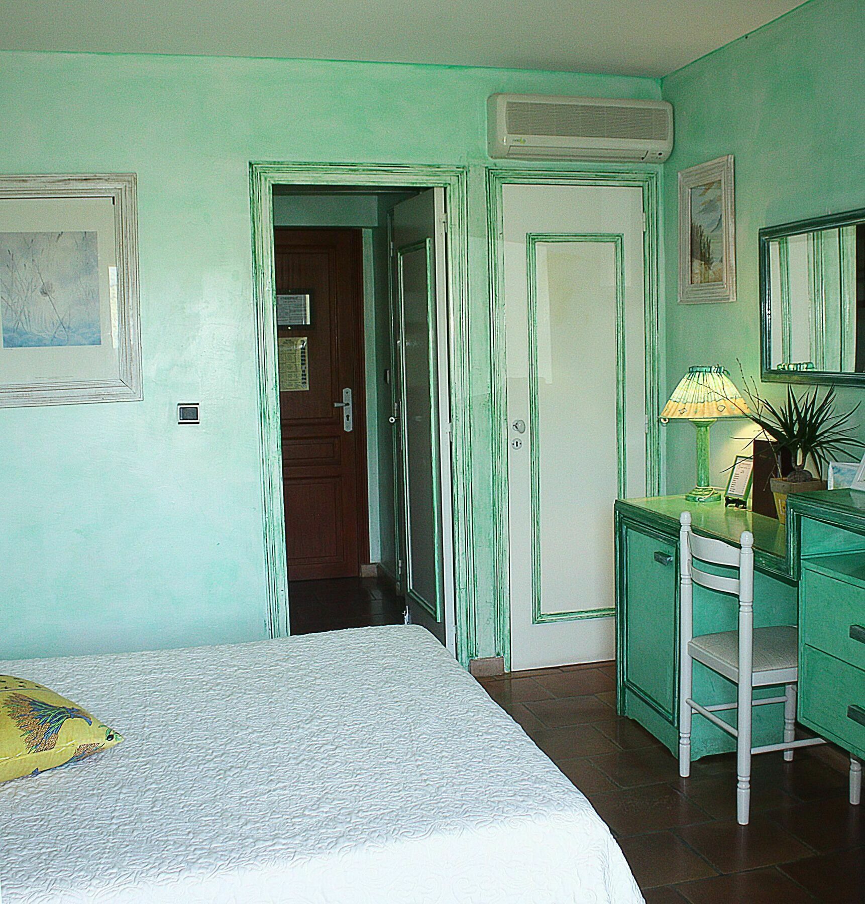 Hotel Athénopolis Grimaud