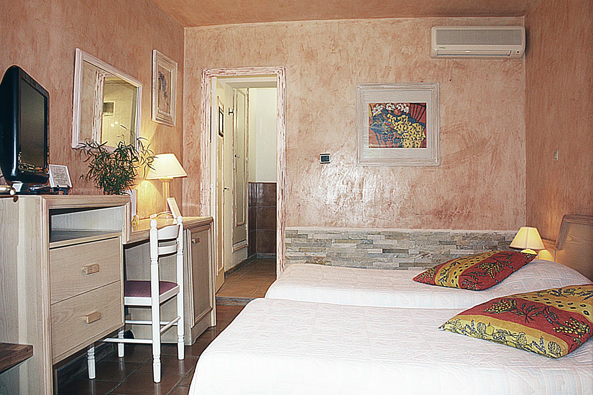 Athénopolis 3* Grimaud
